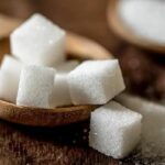 7 Signs that show you are eating too much sugar